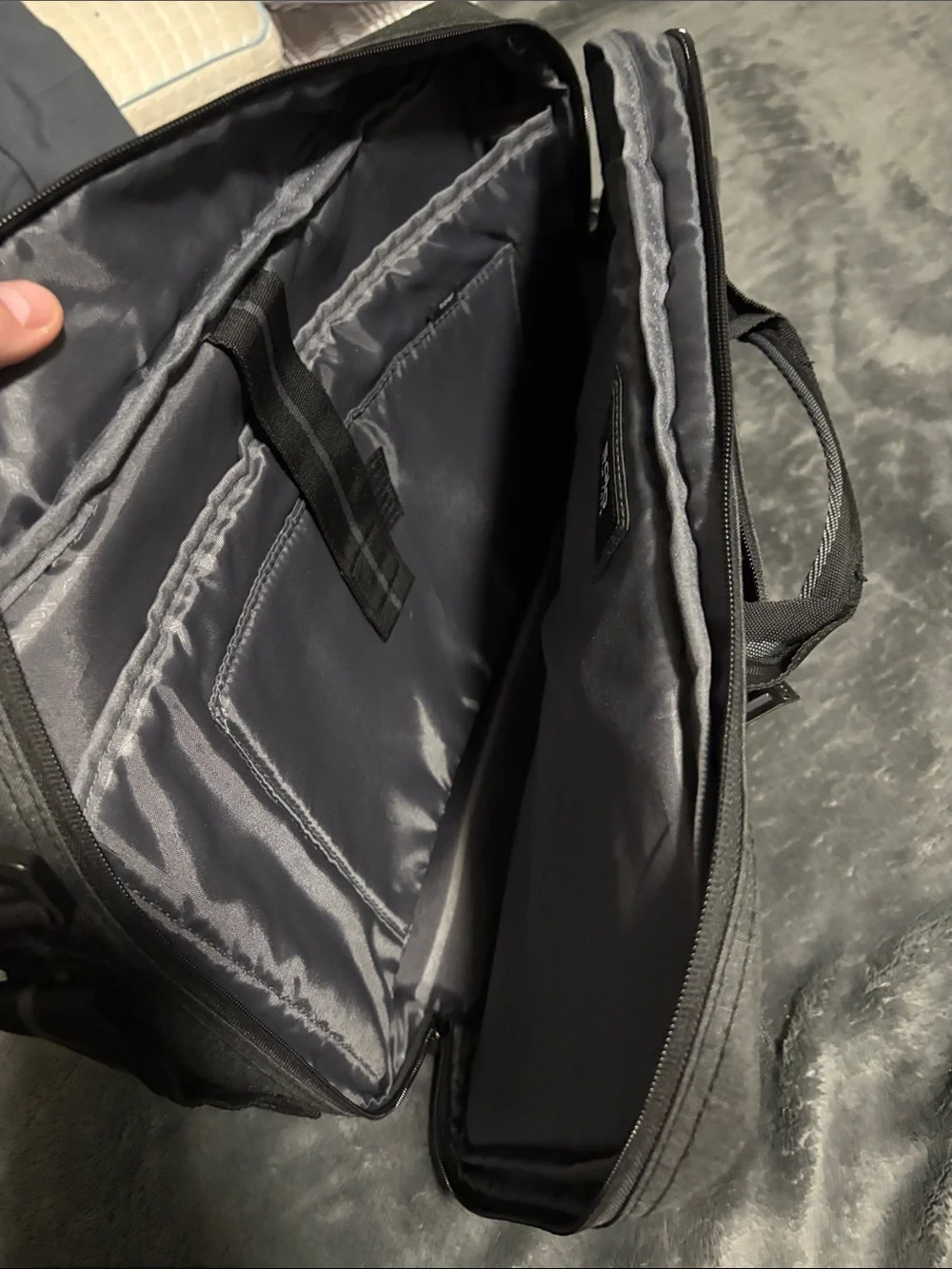 Solo New York Black Men's Travel Briefcase backpack